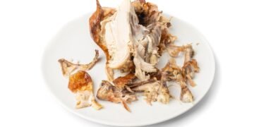 Jei iš vištienos išsiskiria baltos nuosėdos – štai ką tai reiškia