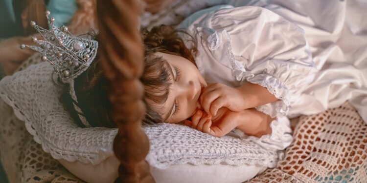 Štai kodėl princesė Diana pagarsėjo užsnūdusi per karališką renginį (ir ne, ji nenuobodžiavo!)