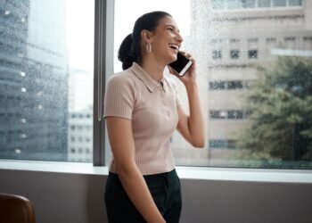 35 juokingos citatos apie darbą, padėsiančios ištverti dieną