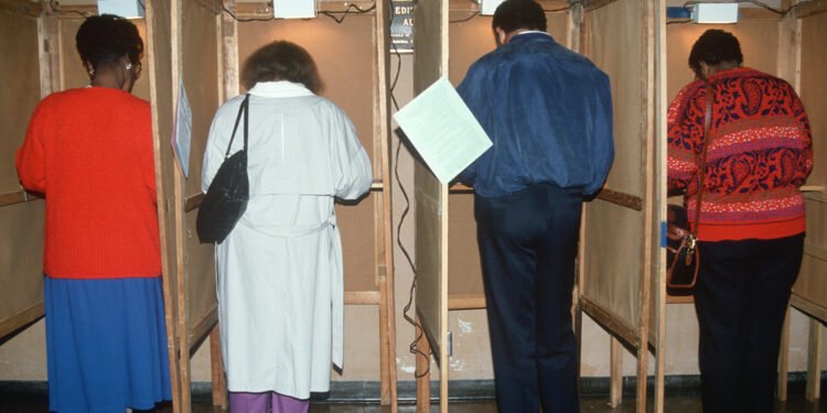 12 žmonių dalijasi įsimintiniausiais savo Rinkimų dienos prisiminimais