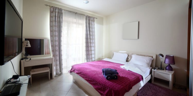 Redaktorė 8 mėnesius miegojo ant „Purple Restore“ – vėsinančios hibridinės čiužinio