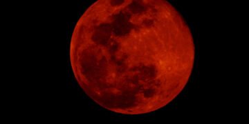 Štai kodėl Mėnulis parausta – ir kada tai įvyks kitą kartą