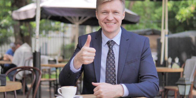 16 mandagių žmonių įpročių, kuriuos jie turi bendrus