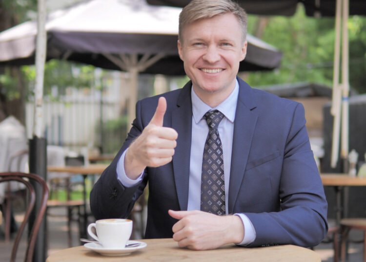 16 mandagių žmonių įpročių, kuriuos jie turi bendrus