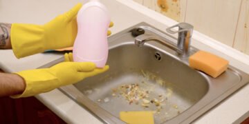 Kaip išvalyti virtuvės atliekų smulkintuvą, kad virtuvėje neatsirastų nemalonaus kvapo