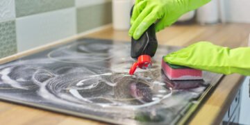 Kaip greitai ir lengvai nuvalyti stiklinį kaitlentės paviršių