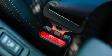 Kam skirtas diržų sagties kilpelės prie tavo automobilio saugos diržo?