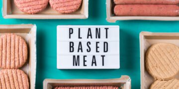 Ar augalinė mėsos alternatyva yra geresnė aplinkai?