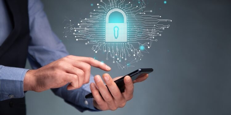 8 dalykai, kurių niekada nelaikykite savo išmaniajame telefone