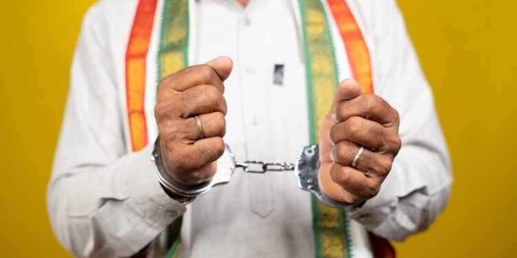 Susipažinkite su kvailiausiais pasaulio nusikaltėliais, politikais ir viršininkais