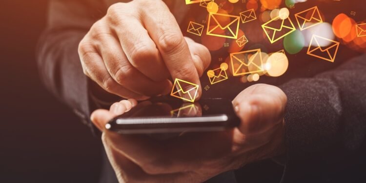 Kas yra SMS? Jūsų trumpųjų žinučių pagrindų gidas