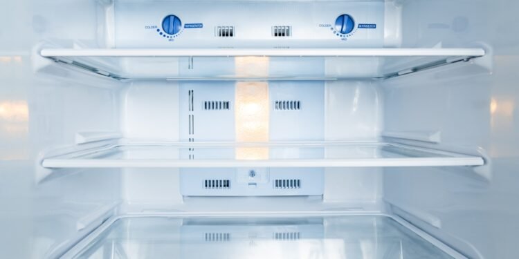 Ar galima stiklą dėti į šaldiklį?