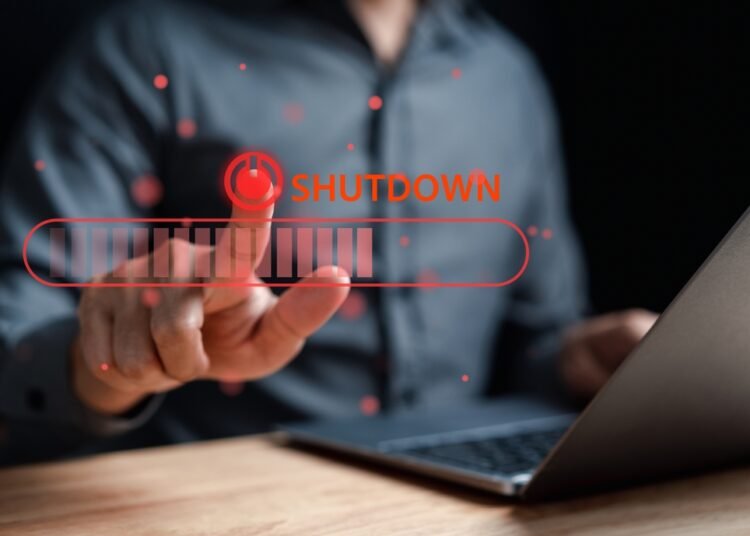 Kada geriau iš naujo paleisti, o kada išjungti kompiuterį?