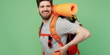 Kas nutinka jūsų kūnui, kai kasdien nešiojate sunkią kuprinę?