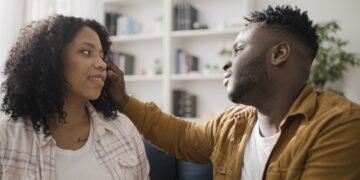 23 geriausi dviprasmiški komplimentai, kokius kada nors esame girdėję