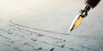 Ar mokyklos turėtų sugrąžinti rašymą rašytinėmis raidėmis?