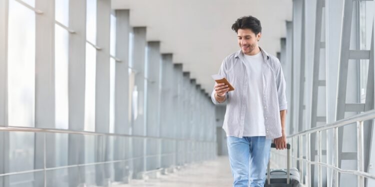 Pranešama, kad oro linijų keleiviai tai daro 40 % dažniau – ir skrydžių palydovams tai jau nebetoleruotina.