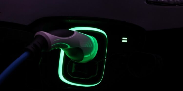 Ką reiškia, jei ant automobilio pamatote žalias šviesas?