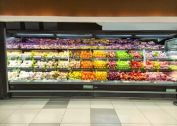 Kaip susitvarkyti sandėliuką, kad maistą laikytumėte tvarkingiau (ir greičiau pasiruoštumėte gaminimui)