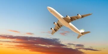 Kokiu aukščiu skraido lėktuvai – ir kodėl?