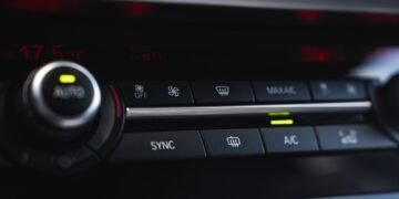 Ką reiškia, jei ant automobilio matote žalias šviesas?