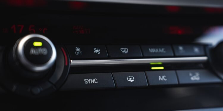 Ką reiškia, jei ant automobilio matote žalias šviesas?