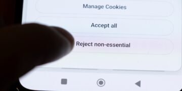 Kas nutinka, jei apsilankote svetainėje ir išeinate nepriėmę ir neatmetę slapukų?