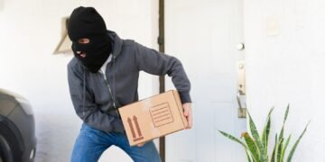 10 būdų, kaip apsisaugoti nuo siuntų vagių ir neleisti pavogti jūsų siuntinių
