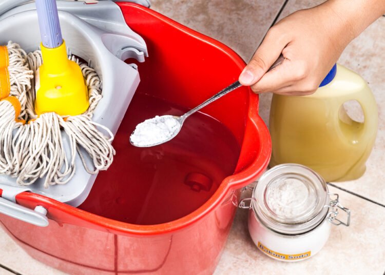 Kaip skalbiniuose naudoti sodą, kad pašalintumėte kvapus ir dar daugiau