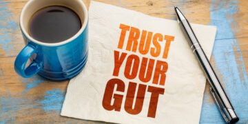 Žarnyno nuojauta: kaip pasitikėti intuicija ir pradėti priimti išmintingesnius sprendimus