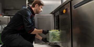 Kaip šaldytuve laikyti beveik visų rūšių maistą